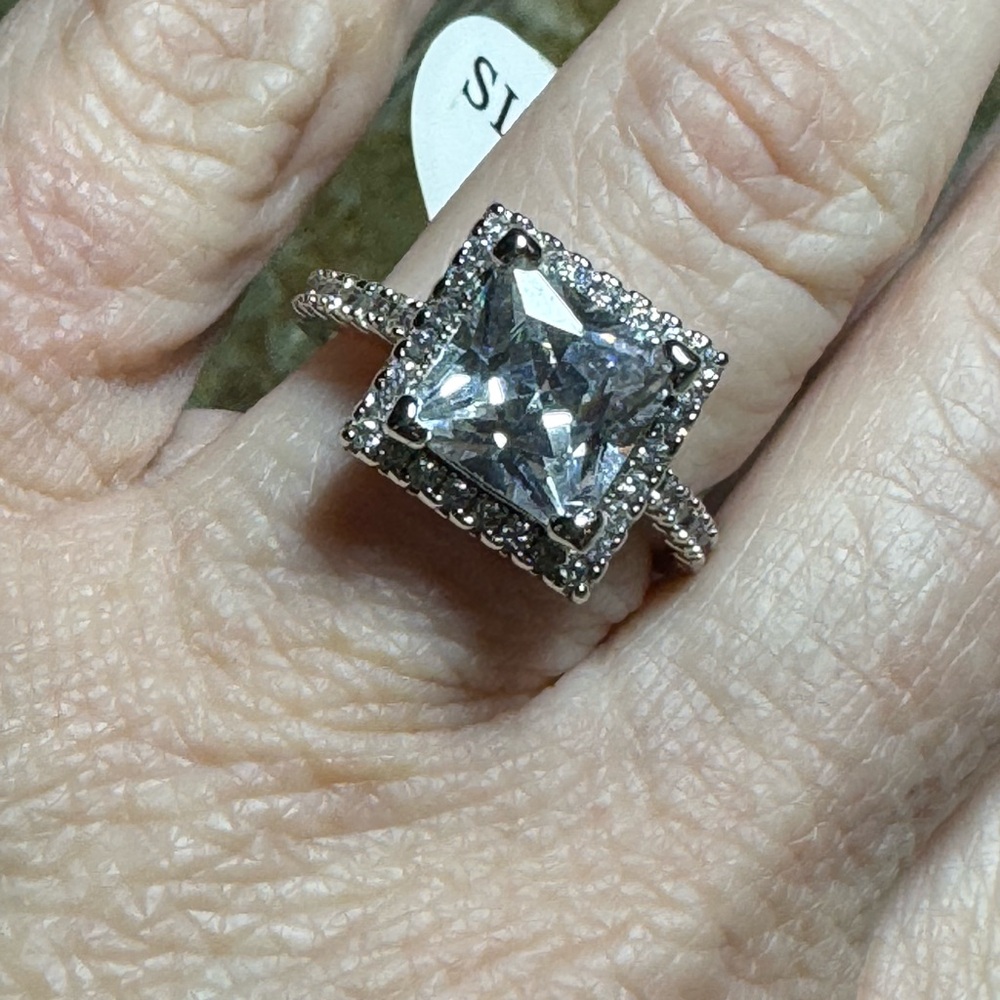 Square Halo Fashion Ring – Size 6 – Silver-Tone Pavé Statement Ring NWT